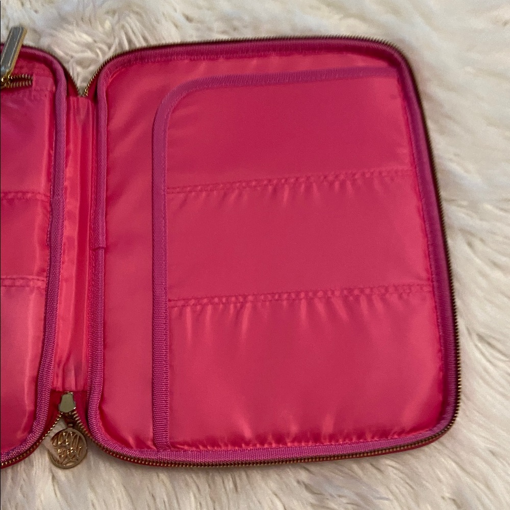 Lilly Pulitzer Vibrant Blue and Pink Tablet Sleeve size in photos - Picture 5 of 12